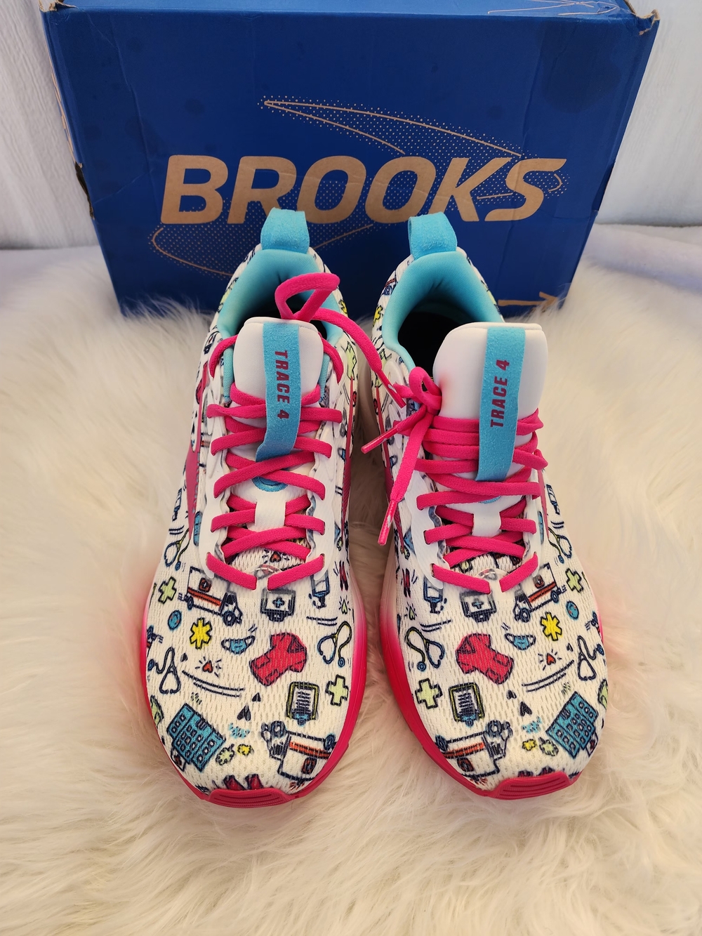 Brooks Trace 4 Hero Pack White Fuchsia Women’s Size 10 M